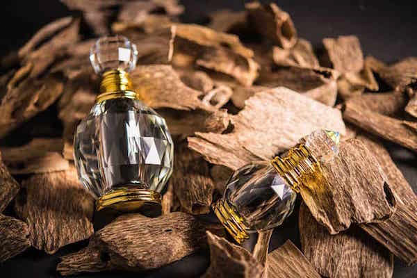 Tinh dầu trầm hương có tác dụng gì đối với sức khỏe?